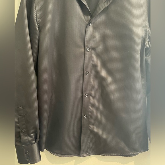 ✨Le Chateau Dress Shirt 🎁 - Size M - Picture 4 of 5